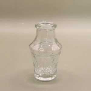 Small clear glass flower vase - 8cm