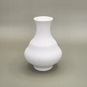 Small white ceramic flower vase - 9cm
