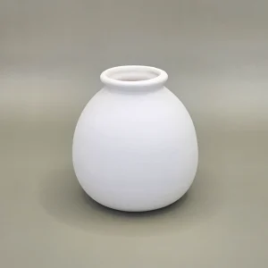 Small white ceramic flower vase - 7.4cm