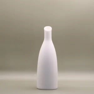 Medium white ceramic flower vase - 12cm